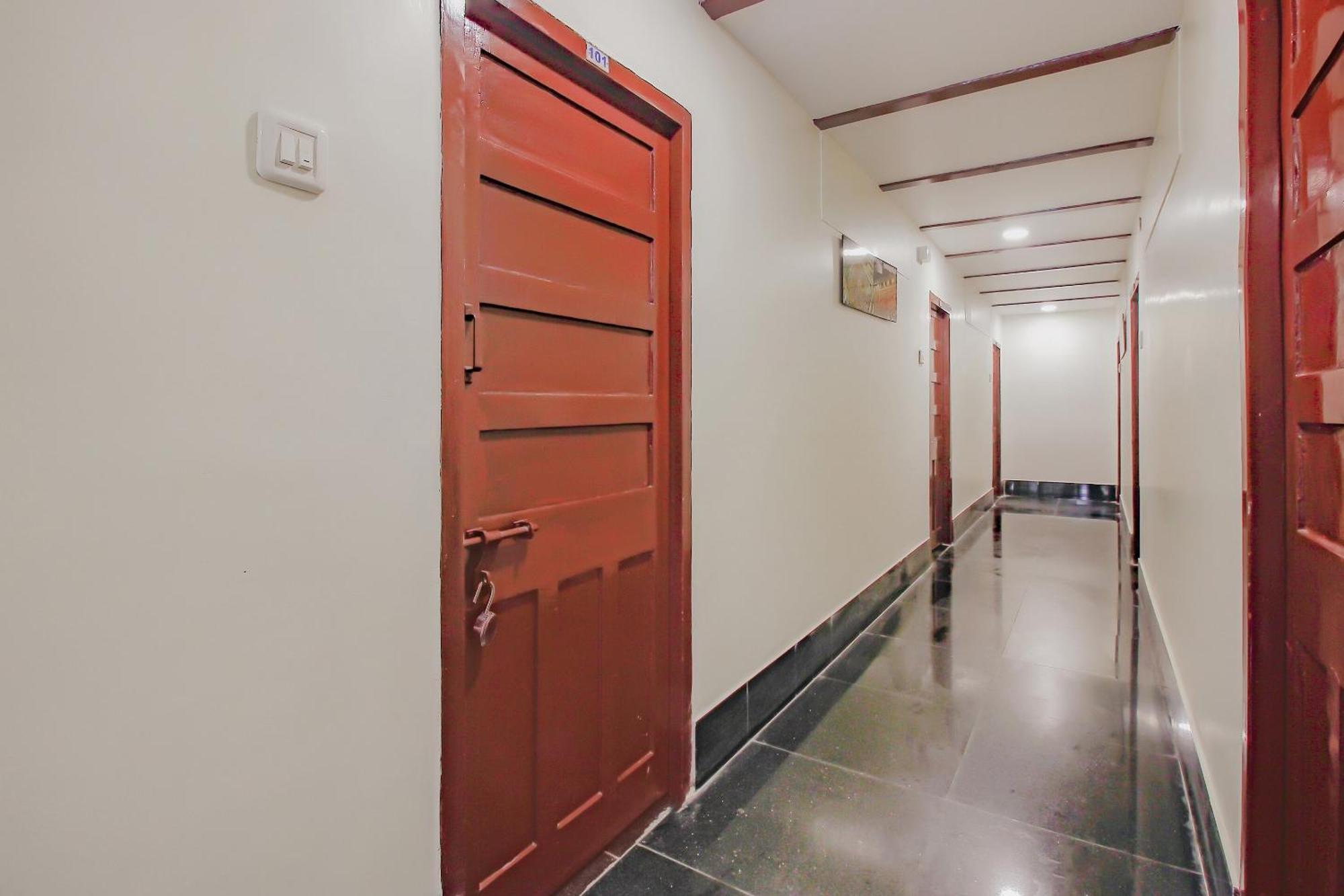 Spot On Hotel Grand Inn Warangal Zewnętrze zdjęcie