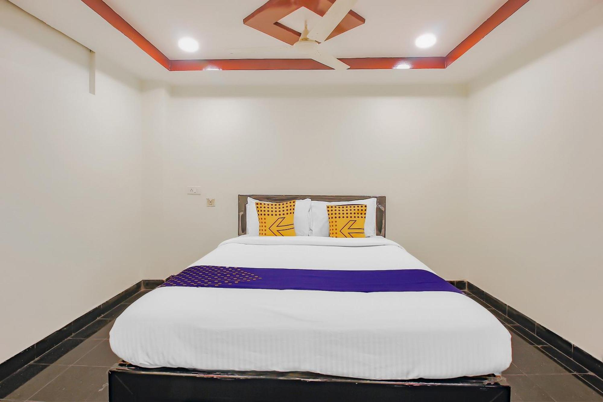 Spot On Hotel Grand Inn Warangal Zewnętrze zdjęcie